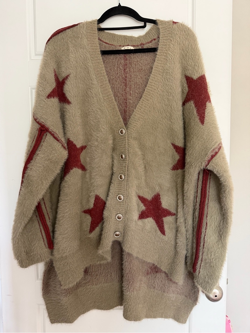 POL Women’s Beige Star-Print Button Front Cardigan Sweater
